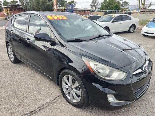 2012 Hyundai Accent SE