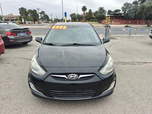 2012 Hyundai Accent SE