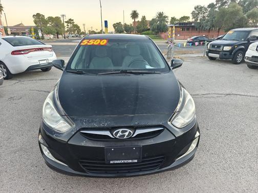 2012 Hyundai Accent SE