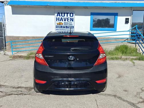 2012 Hyundai Accent SE