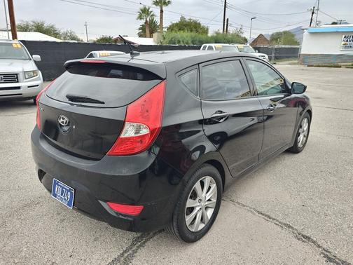 2012 Hyundai Accent SE