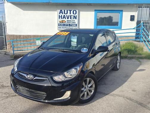 2012 Hyundai Accent SE