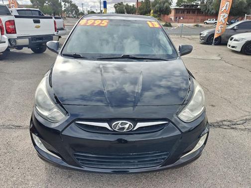 2012 Hyundai Accent SE