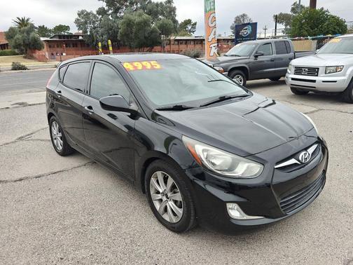 2012 Hyundai Accent SE