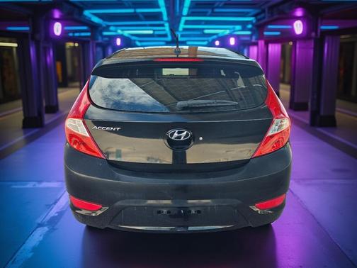 2012 Hyundai Accent SE