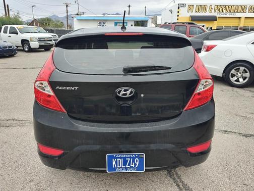 2012 Hyundai Accent SE
