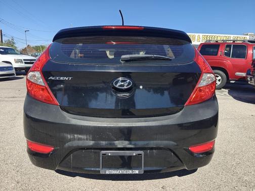 2012 Hyundai Accent SE