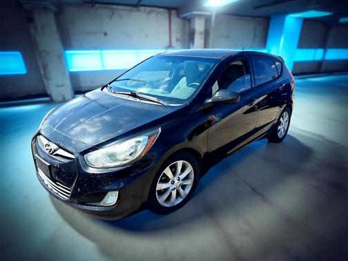 2012 Hyundai Accent SE