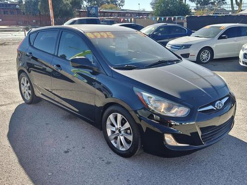 2012 Hyundai Accent SE