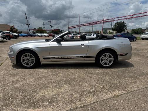 2014 Ford Mustang V6