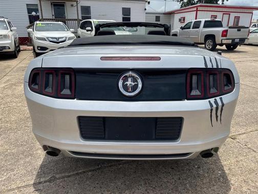 2014 Ford Mustang V6