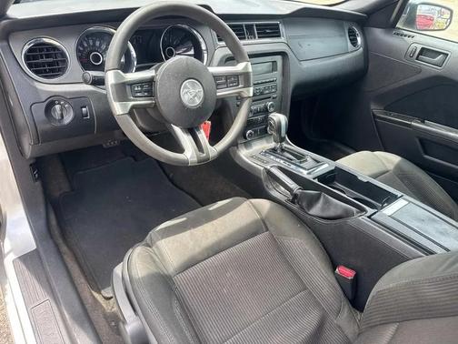 2014 Ford Mustang V6