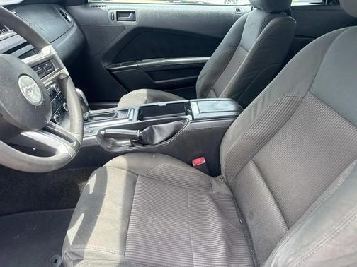 2014 Ford Mustang V6