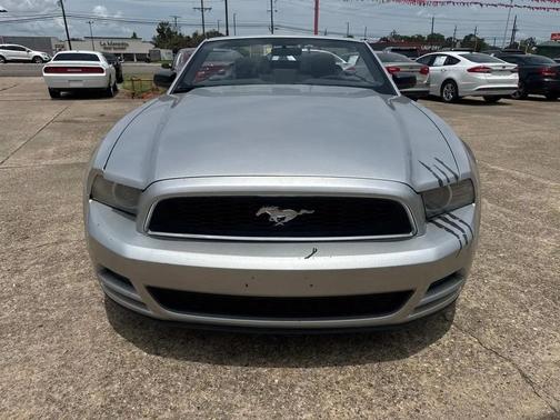 2014 Ford Mustang V6