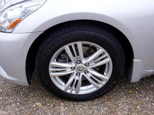 2013 INFINITI G37x Base