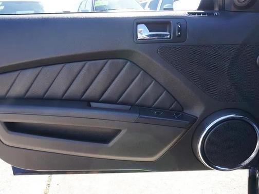 2014 Ford Mustang V6