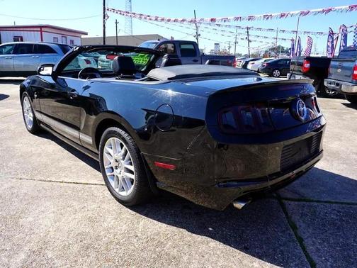 2014 Ford Mustang V6