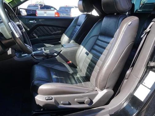 2014 Ford Mustang V6