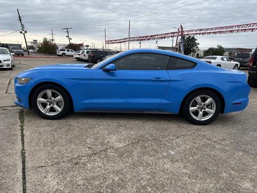 2017 Ford Mustang V6