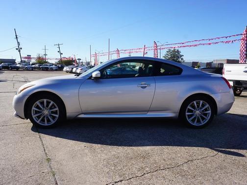 2014 INFINITI Q60 Base