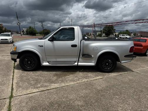Silver Frost Clearcoat Metallic 1997 Ford F-150 Reg. Cab Flareside Short Bed 2WD
