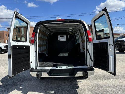 2022 Chevrolet Express 2500 RWD 2500 Regular Wheelbase WT