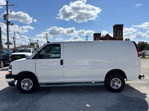 2022 Chevrolet Express 2500 RWD 2500 Regular Wheelbase WT