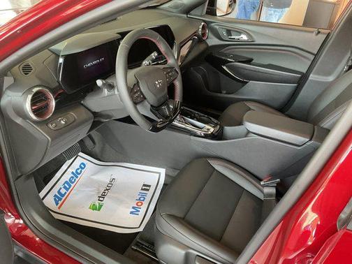 2025 Chevrolet Trax FWD 2RS