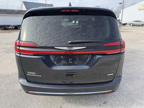 2021 Chrysler Pacifica Touring AWD