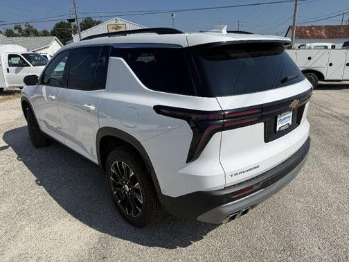 Summit White 2025 Chevrolet Traverse LT