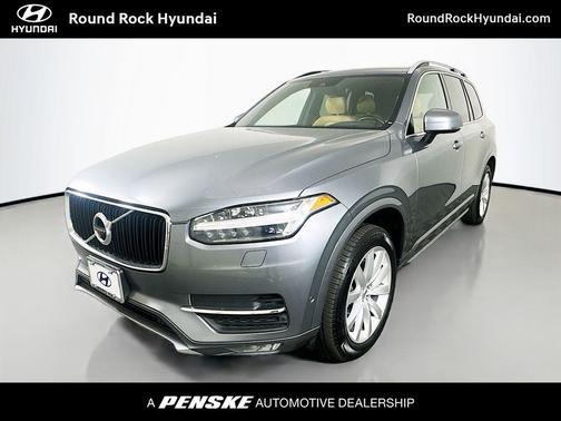 2017 Volvo XC90 T6 Momentum