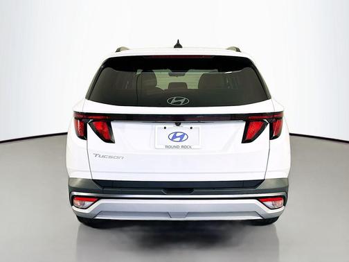White Pearl 2026 Hyundai TUCSON SEL
