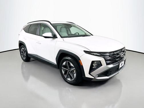 White Pearl 2026 Hyundai TUCSON SEL