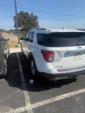 White Metallic 2020 Ford Explorer Limited