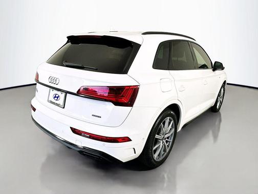 2023 Audi Q5 e 55 S line quattro Premium
