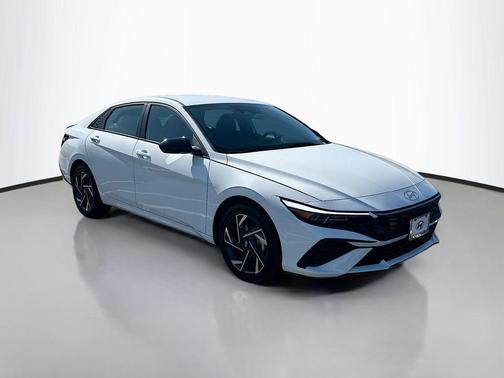 2025 Hyundai ELANTRA HEV SEL Sport