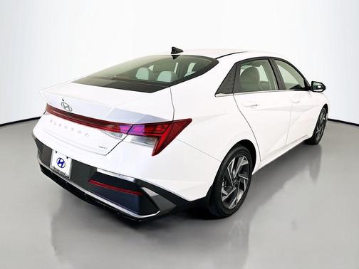 2026 Hyundai ELANTRA HEV Limited