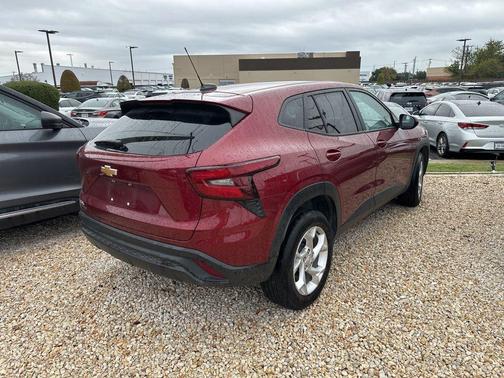 2025 Chevrolet Trax LS