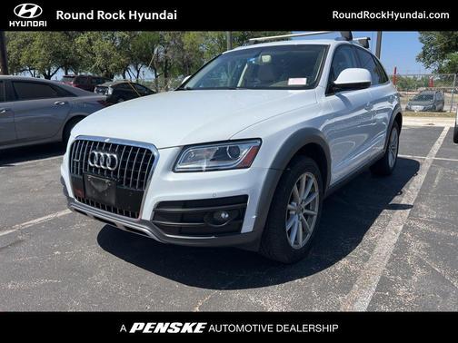 Glacier White Metallic 2017 Audi Q5 2.0T Premium Plus