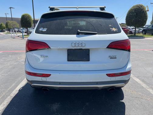 Glacier White Metallic 2017 Audi Q5 2.0T Premium Plus