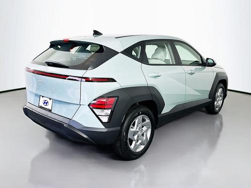 Mirage 2026 Hyundai KONA SE