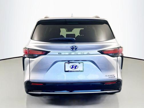 Celestial Silver Metallic 2021 Toyota Sienna