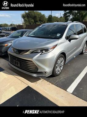 Celestial Silver Metallic 2021 Toyota Sienna