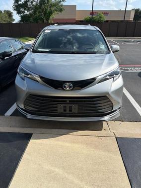 Celestial Silver Metallic 2021 Toyota Sienna