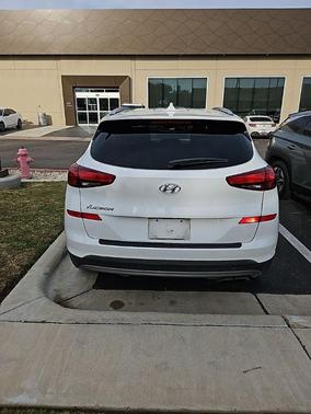 2021 Hyundai TUCSON SEL