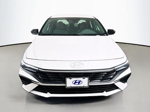Serenity White Pearl 2026 Hyundai ELANTRA SEL Sport