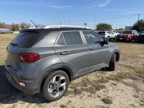 2024 Hyundai VENUE Limited