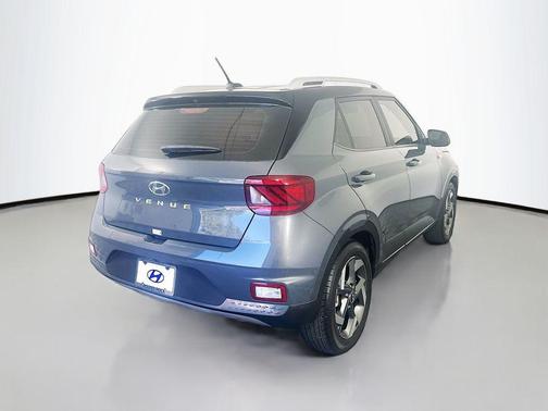 2024 Hyundai VENUE Limited