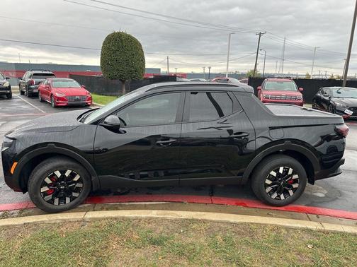 2025 Hyundai SANTA CRUZ SEL Activity