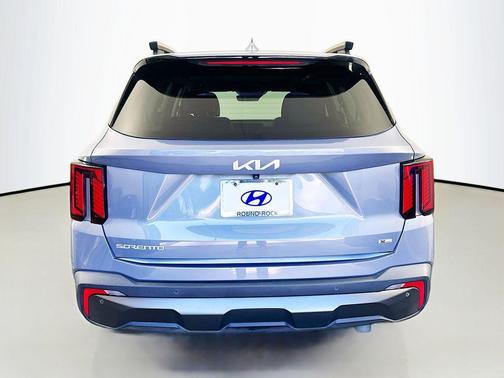 Silver 2024 Kia Sorento SX
